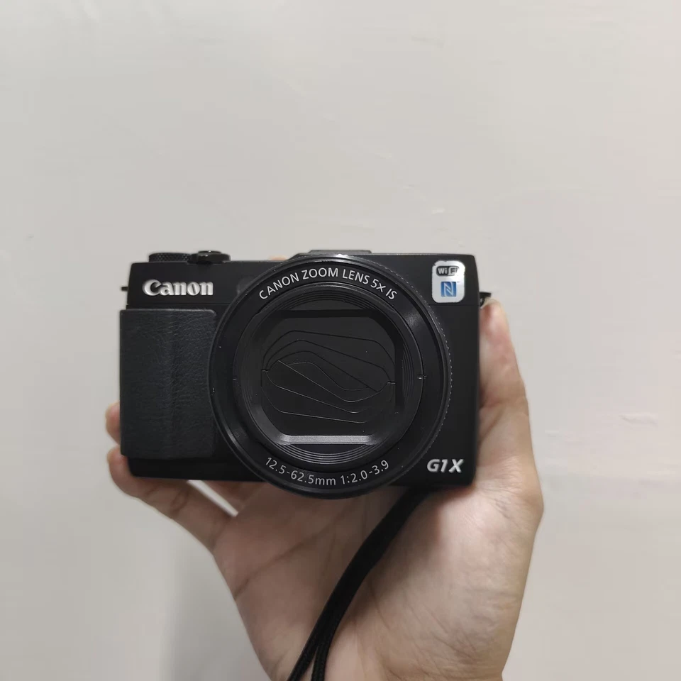 Canon PowerShot G1 X Mark II Touch Flip Screen  5x Zoom Digital Camera W/Charger - Image 2 of 4