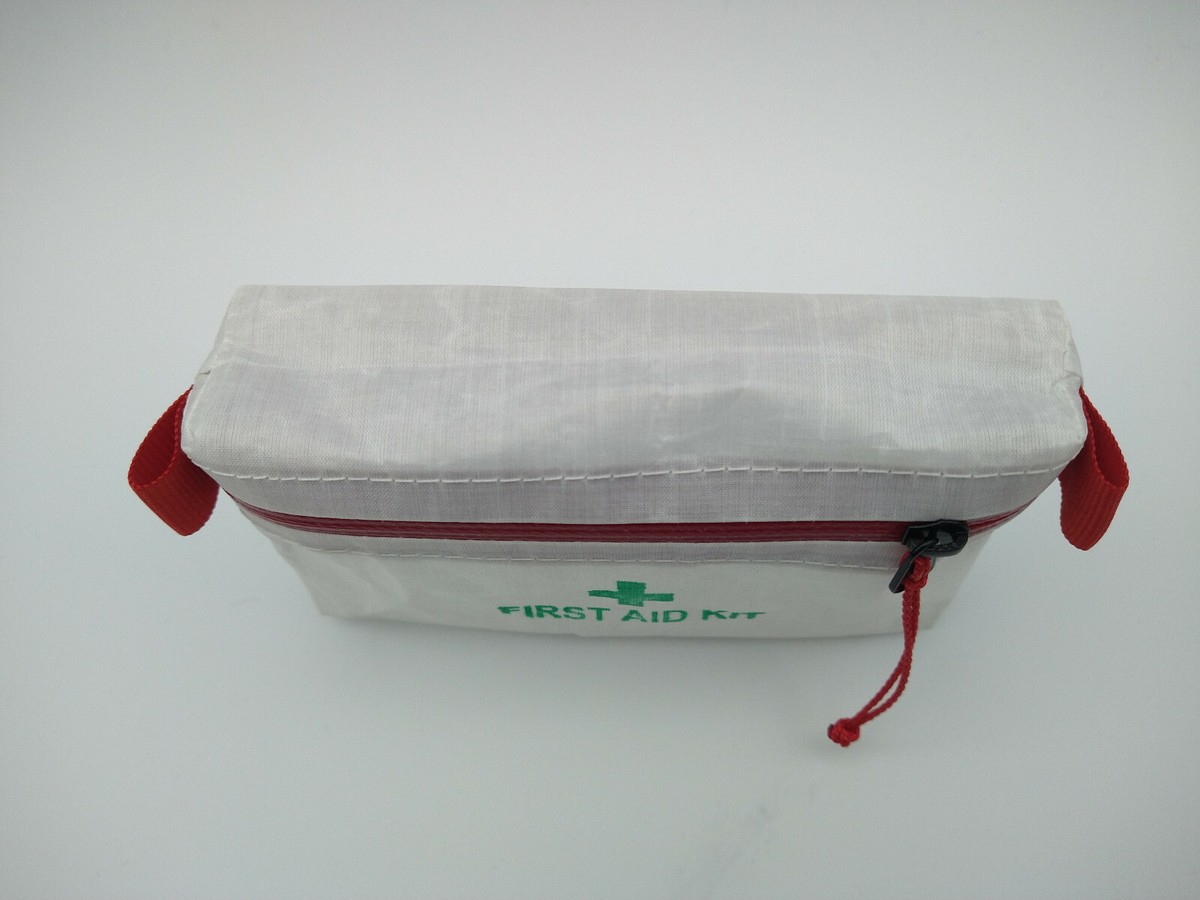ラスト一点【DCF】ダイニーマ救急ポーチ Wild Sky Gear DCF Cuben Fibre Compact First Aid Kit zip