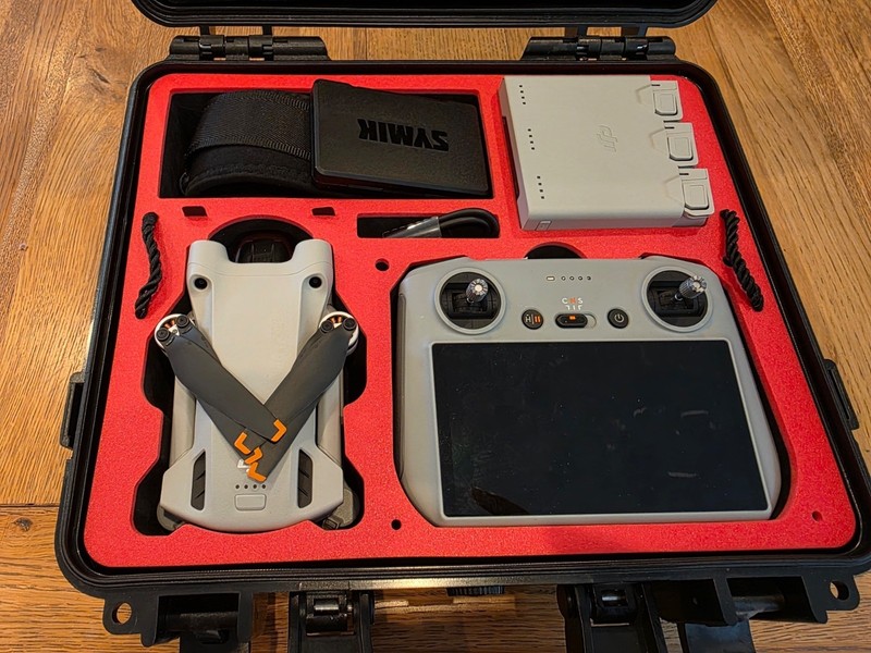 DJI Mini 3 Pro + Fly More Combo with hard case - Immaculate