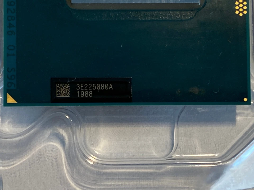 Intel Core i7-3630QM SR0UX LAPTOP CPU SOCKET G2 2.4 GHz P/N AW8063801106200 - Image 4 of 4