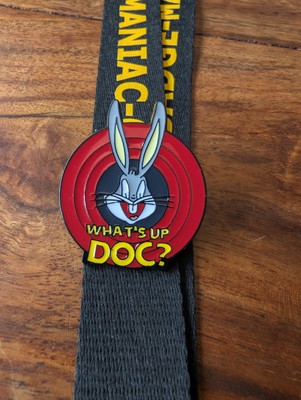 Bugs Bunny What's Up Doc? Emaille Pin Anstecker süß lustig nachdenklich nostalgisch Geschenk  