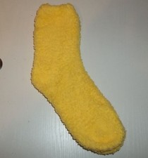 NEW 1 Pair Women's Fluffy Fuzzy Socks Yellow NEW