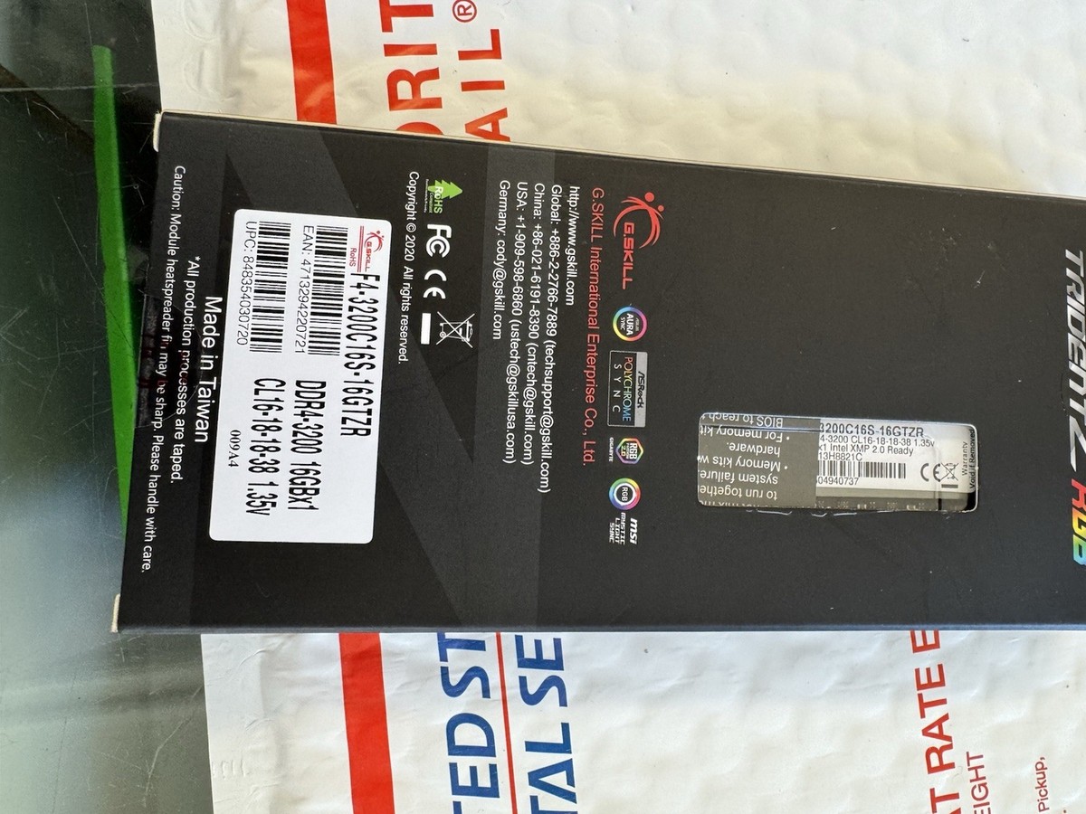 G. SKILL Trident Z RGB 16GB DDR4 3200 MHz PC4-17000 (F4-3200C16D