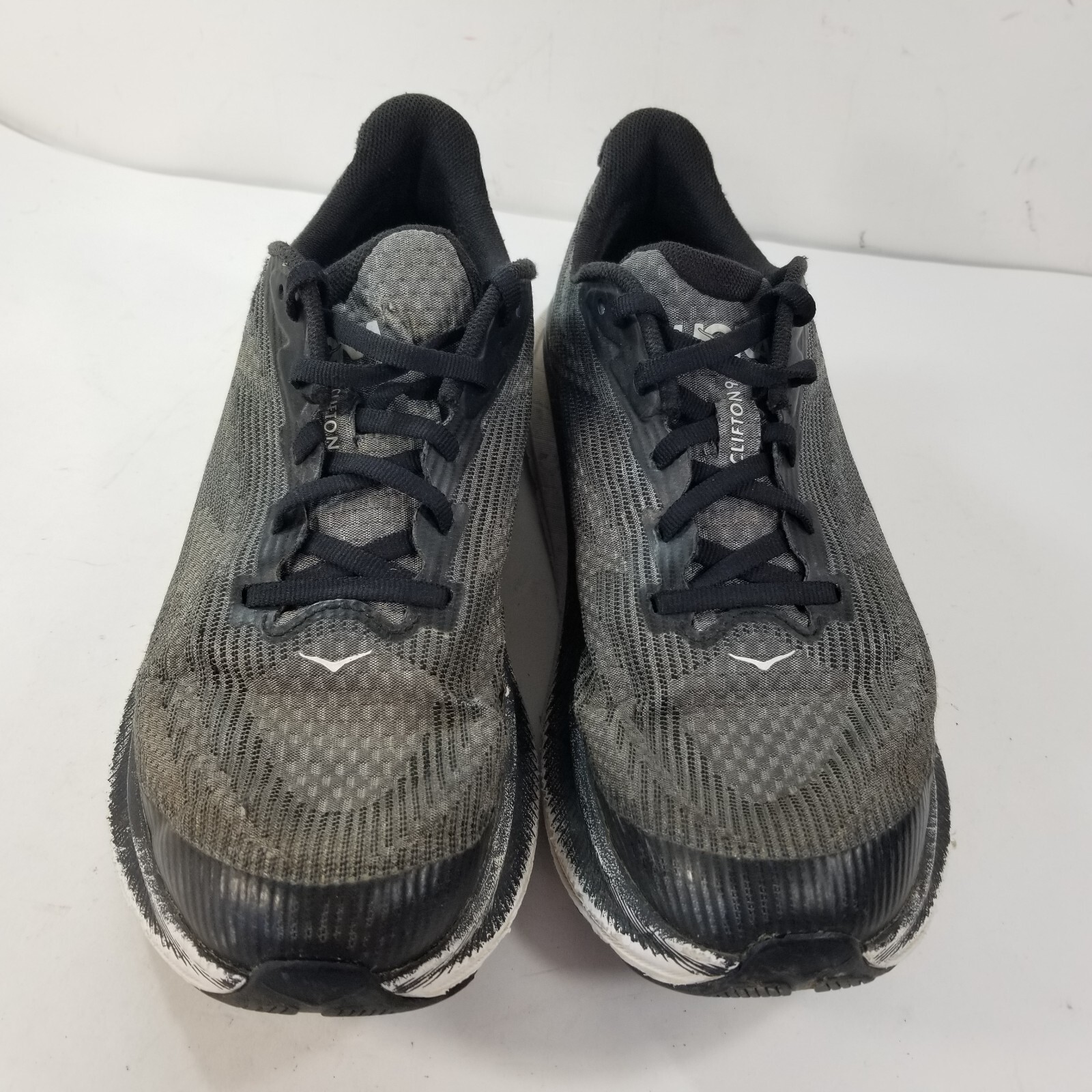 HOKA ONE ONE Clifton 9 Youth Big Kid Sneaker, Black/White, Unisex Size 6.5 MD US thumbnail 2