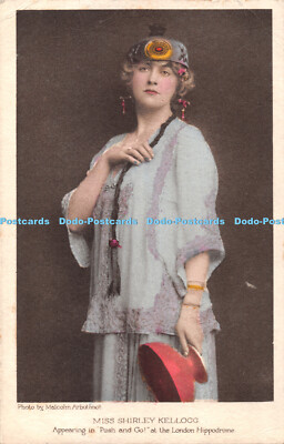 R325186 Miss Shirley Kellogg erscheint im Push and Go im Londoner Hippodrom M
