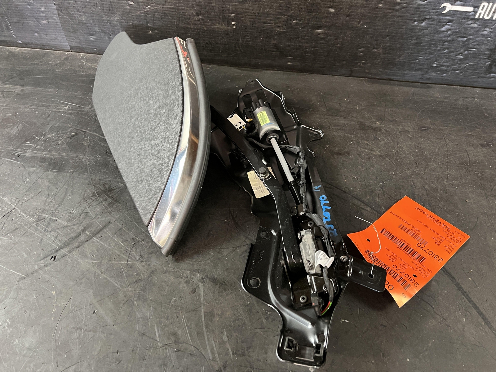 09-13 INFINITI G37 CONVERTIBLE RIGHT PASSENGER PARCEL SHELF FLAP 