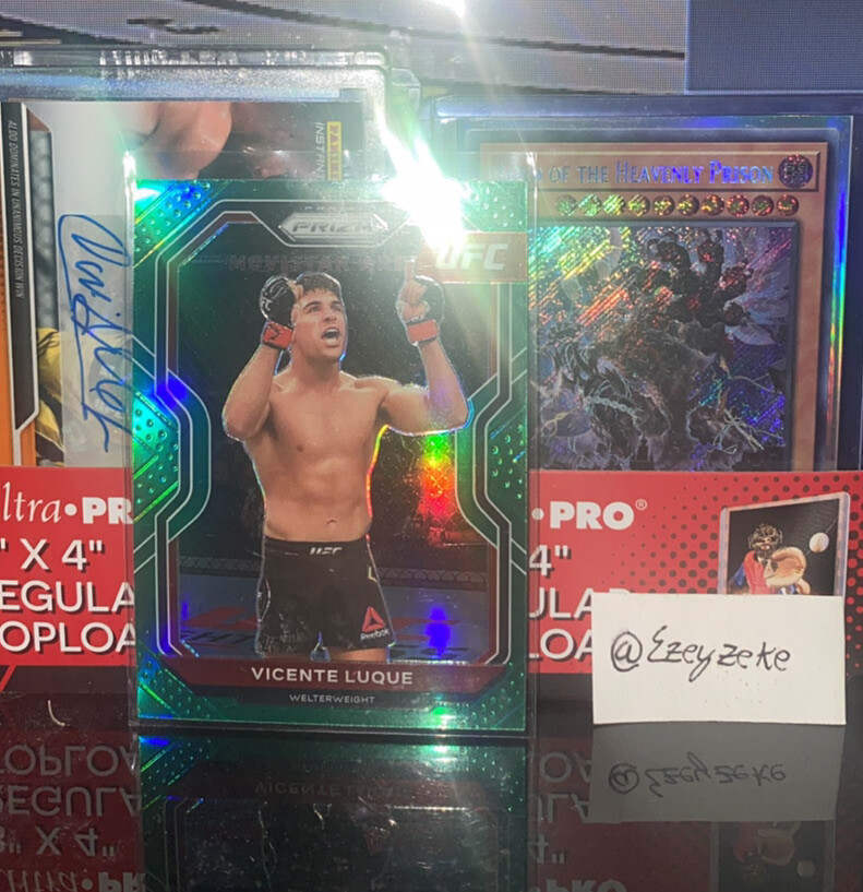 2021 Panini Prizm UFC Green Refractor Vicente Luque Card # 53