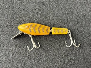 Vintage Pre-owned L&S Bass-Master Model 15 Yellow Fishing Lure (Approx 3")