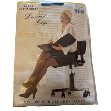 Diamond Legs Ultra, Ultra Sheer Pantyhose Medium Jet Black 100% Nylon Italy 5001