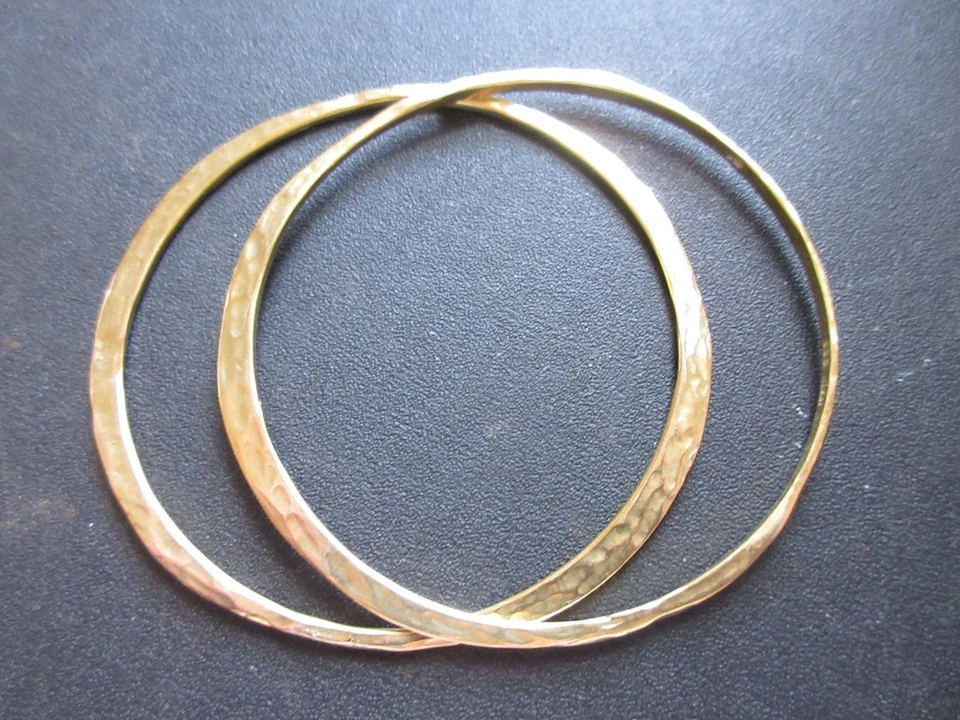 Juego de 2 pulseras brazaletes italianas VERONESE martilladas de oro vermeil plata de ley Foto 3 de 4