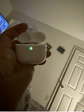 Apple EarPods In-Ear Bluetooth Wireless Earbuds w/ Charging Case, White
