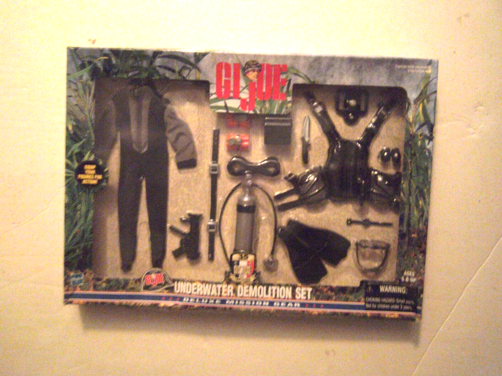 1997 Gi Joe Classic Underwater Demolition Deluxe Mission Gear Set NEW
