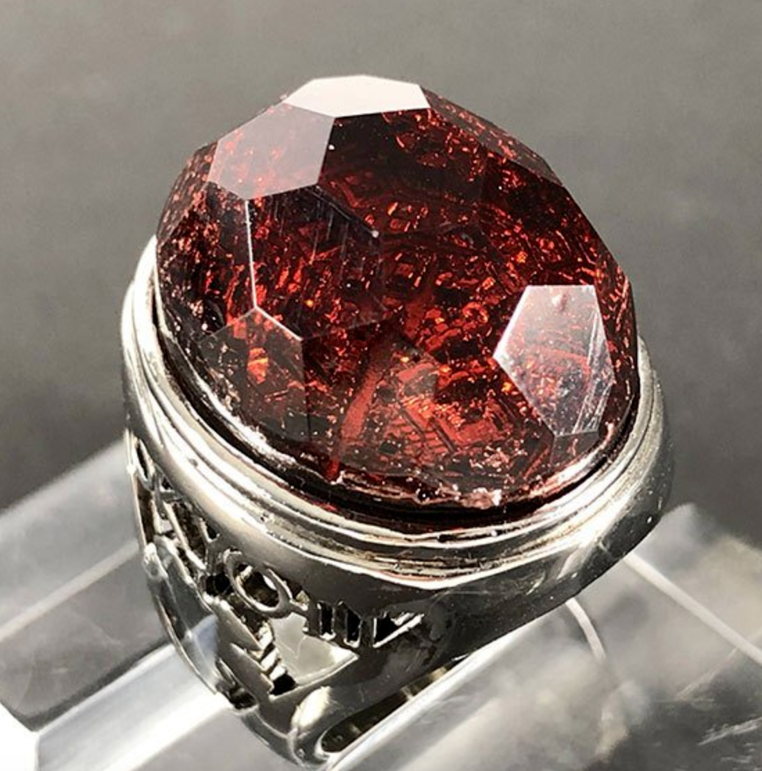 EVA STORE BG 010 TOKYO-III-BUILDING リング Evangelion BG 010 TOKYO III BUILDING Ring and Chain EVA STORE