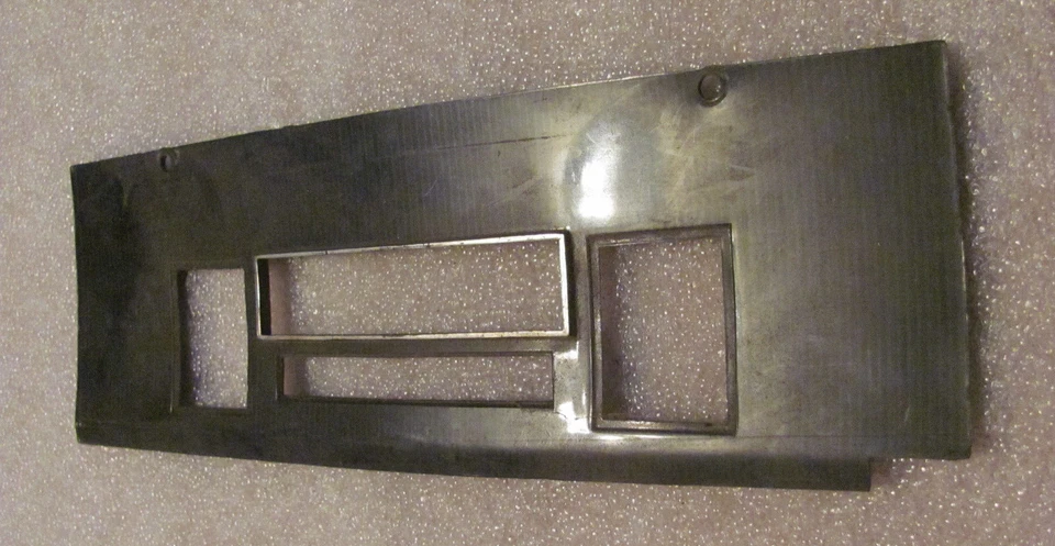 1968-1969 B Body Dodge Coronet radio bisel fabricante de equipos originales Mopar original de fábrica Foto 2 de 4