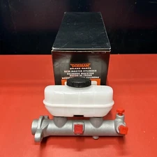 M390183 Brake Master Cylinder (Remanufactured)
