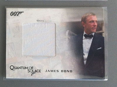 2009 James Bond Archives QC24 James Bond's Shirt Costume Relic Card