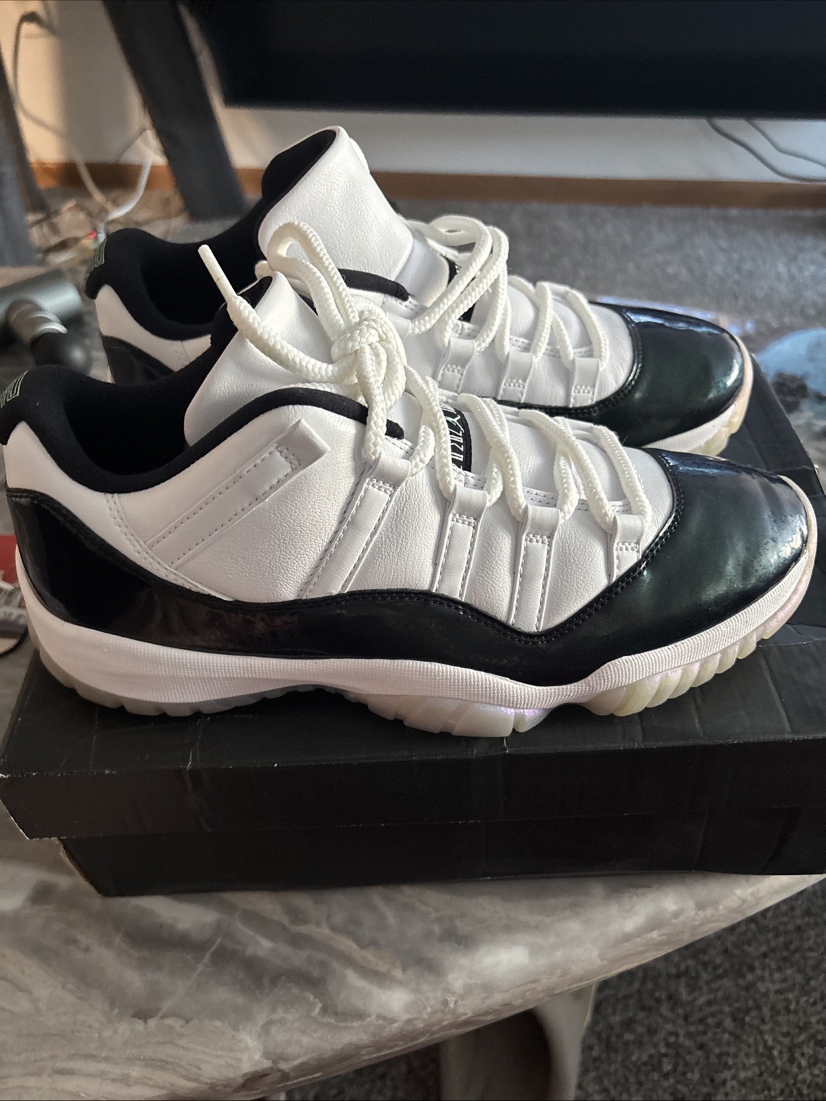 Jordan 11 Retro Low