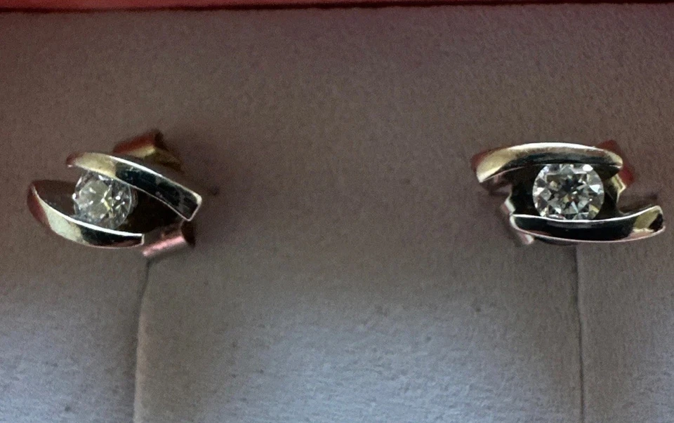 Ohrringe , Ohrstecker Platin  950,  2 Brillanten 0,20 Karat , 3,1  Gr. 10x5mm - Bild 2 von 4