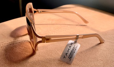 Tahari Rosegold Sunglasses | eBay display picture 3