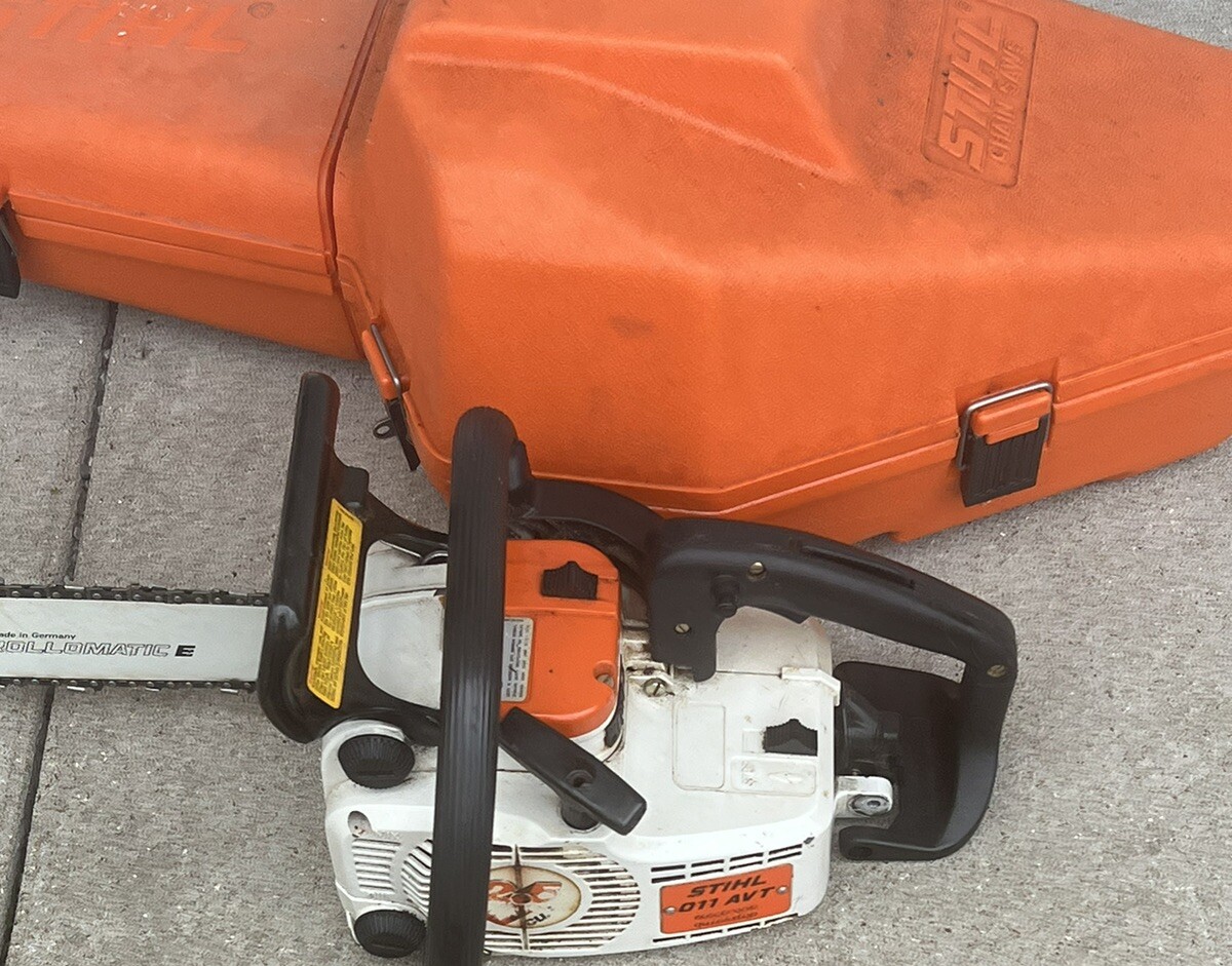スチール STIHL 011AVT チェーンソー(D4040anxY)