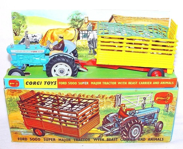 Toys 143 FORD 5000 SUPER MAJOR Tractor & BEAST TRAILER Gift Set
