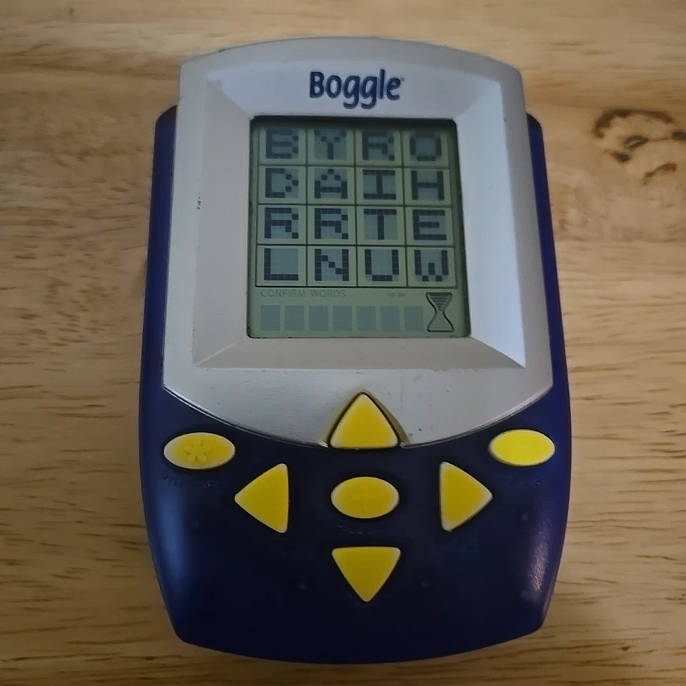 Boggle Electronic Hand Held 3 Minute Word Search Game Hasbro 2002 Tested Works - Image 2 of 4
