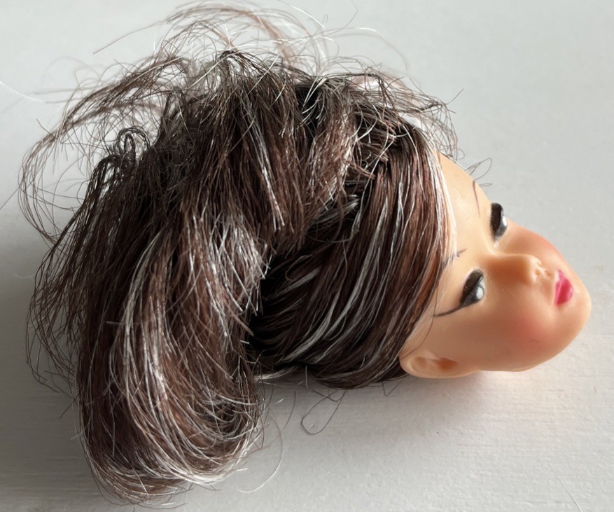 vintage-ponytail-clone-barbie-doll-uneeda-wendy-head-only-frosted