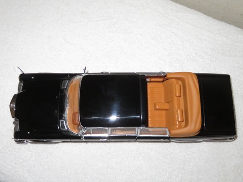 1966 MERCEDES-BENZ 600 OPEN TOP VERSION OPENING DOORS & HOOD 1:18 SUN STAR READ. - Picture 6 of 15