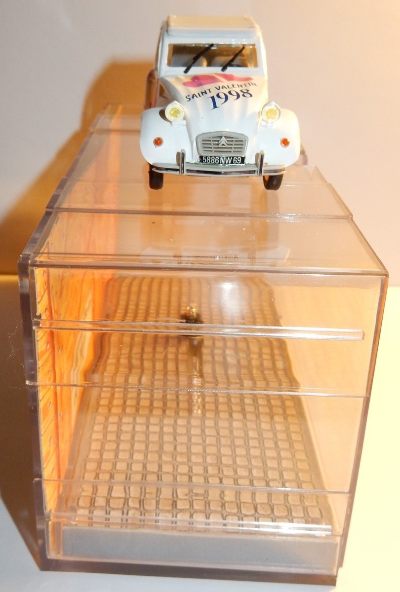 Citroen 2CV St Valentin norev 1/43 - Collection