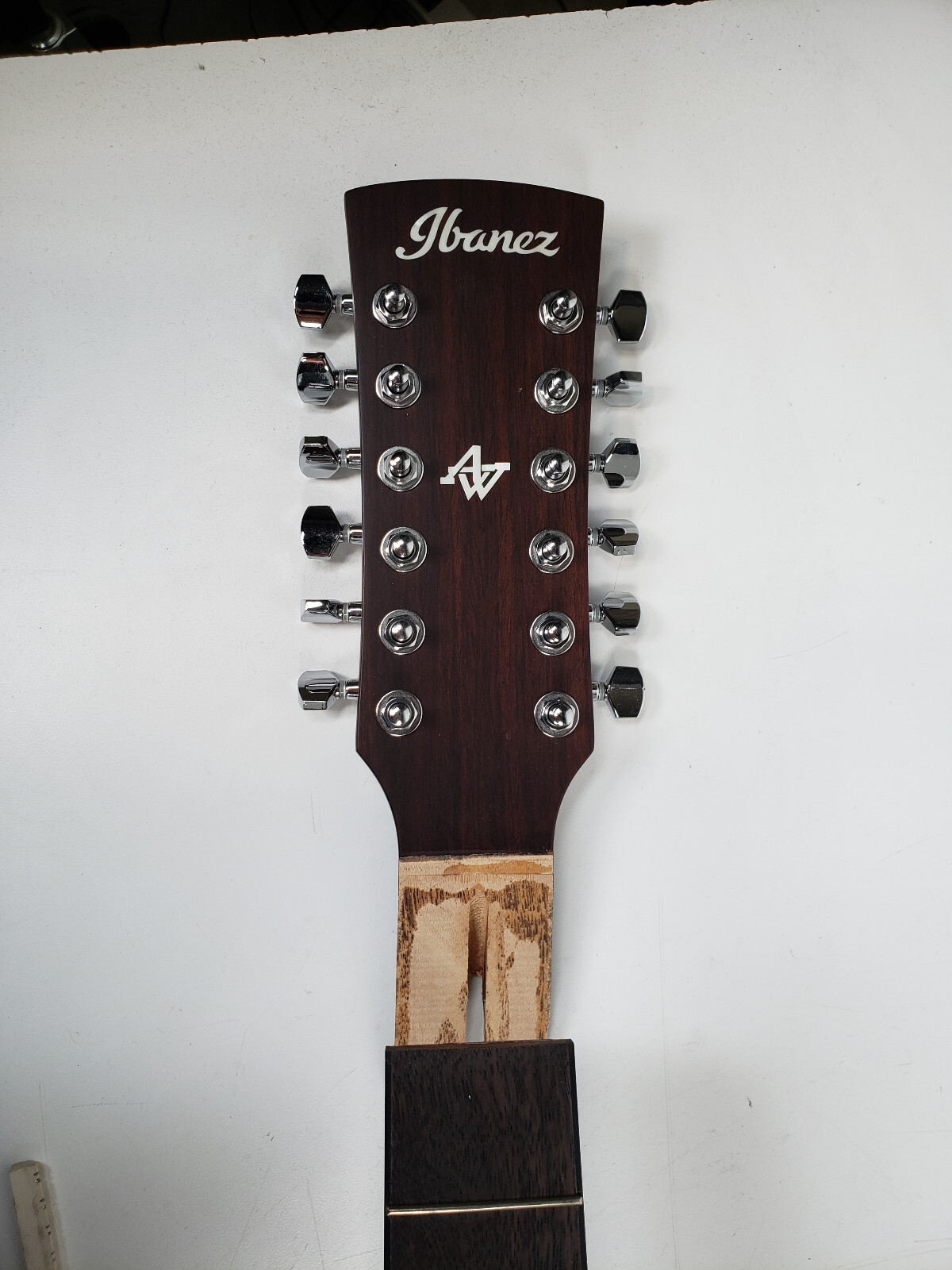 Ibanez AW5412CE 12string AcousticElectric Guitar Natural Snapped