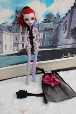 POUPEE MANNEQUIN "MONSTER HIGH" MATTEL