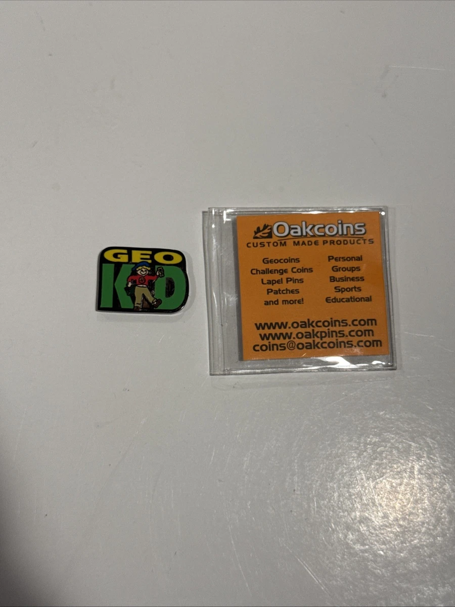 Lot De 2 Geocoins Anonymous 2023 - Non Activés - Trackables