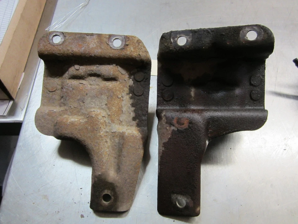 Par de soportes de motor de 2003 Ford E-250 5,4 Foto 2 de 4