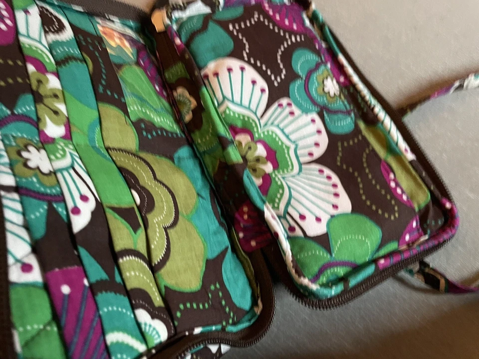 Bolsa de ombro Bella Taylor curva brilhante floral acolchoada bolsa de mão multicolor  - Imagem 4 de 4