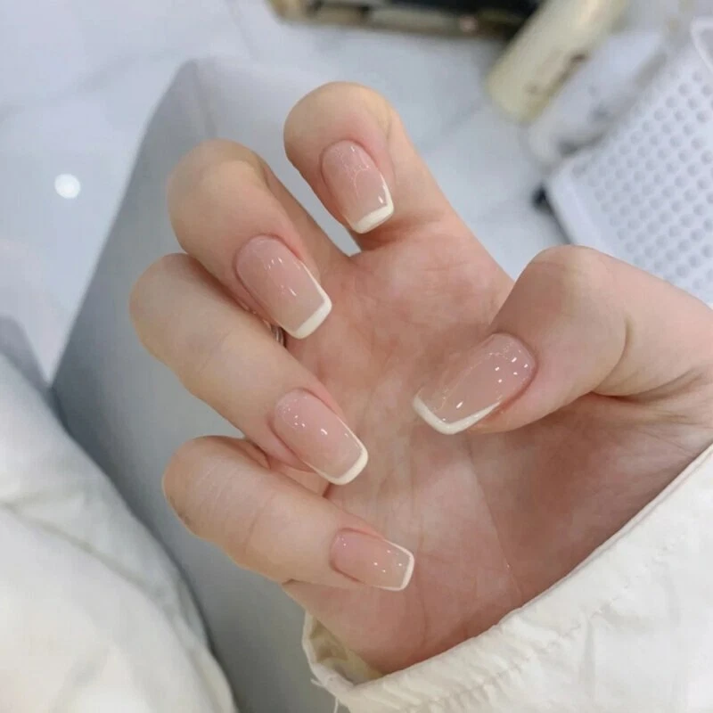 Aggregate 153+ white nail extension tips best songngunhatanh.edu.vn