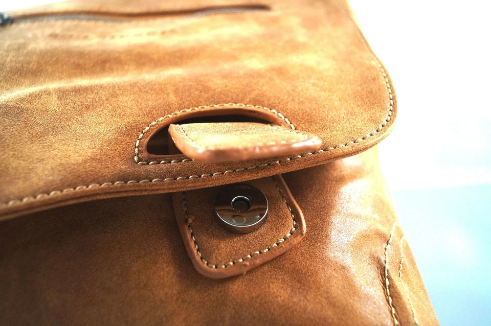 Handtasche Umhängetasche Cross-Over Wildlederimitat Cognac Damen Tasche modisch - Bild 3 von 4