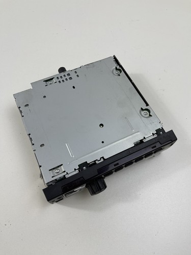 Genuine Freightliner Cascadia Radio AM/ FM/ WB/ BT/ US OEM A2276228000 - Picture 10 of 11