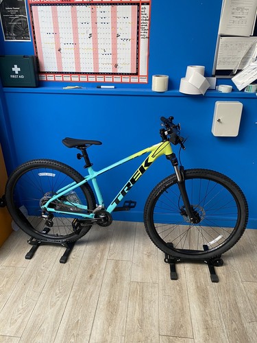 Trek Marlin 5 2022 model ITEM IS NOT £1 