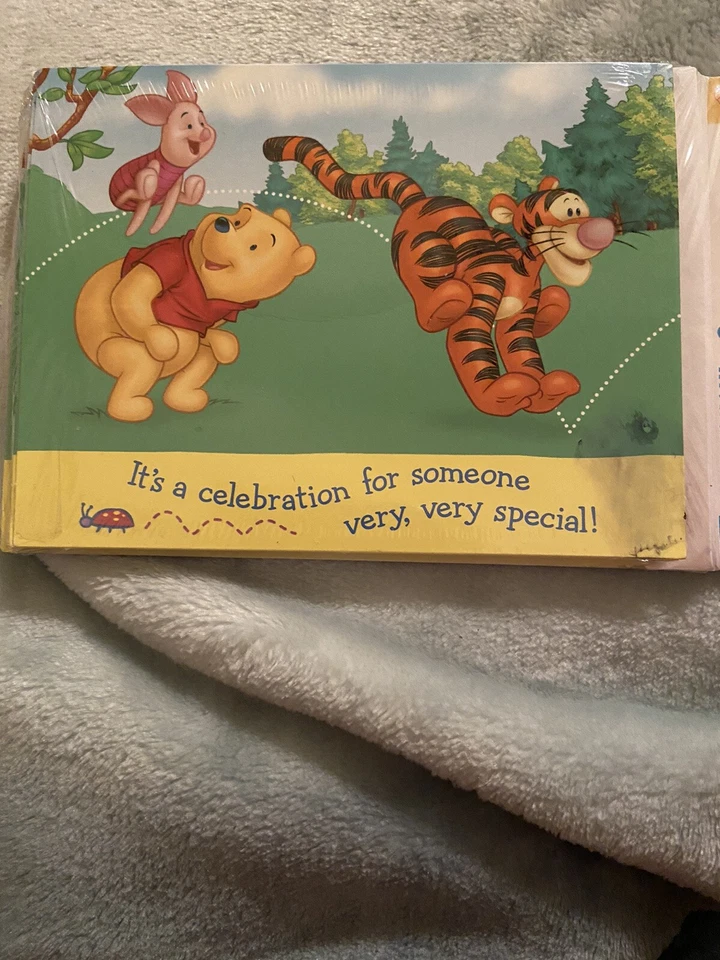 NEW IN PACKAGE WINNIE THE POOH DISNEY 8 INVITATIONS PARTY SUPPLIES - Image 2 of 4