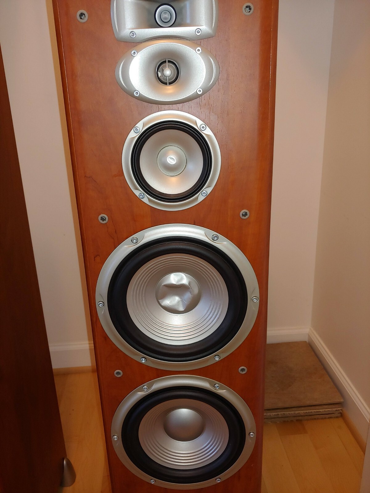 jbl floor standing speakers