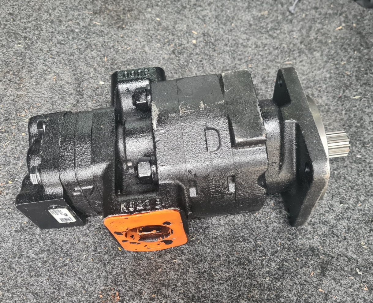 CNH Parker Case Tandem Gear Hydraulic Pump 580SM 580 Super M Backhoe Loader