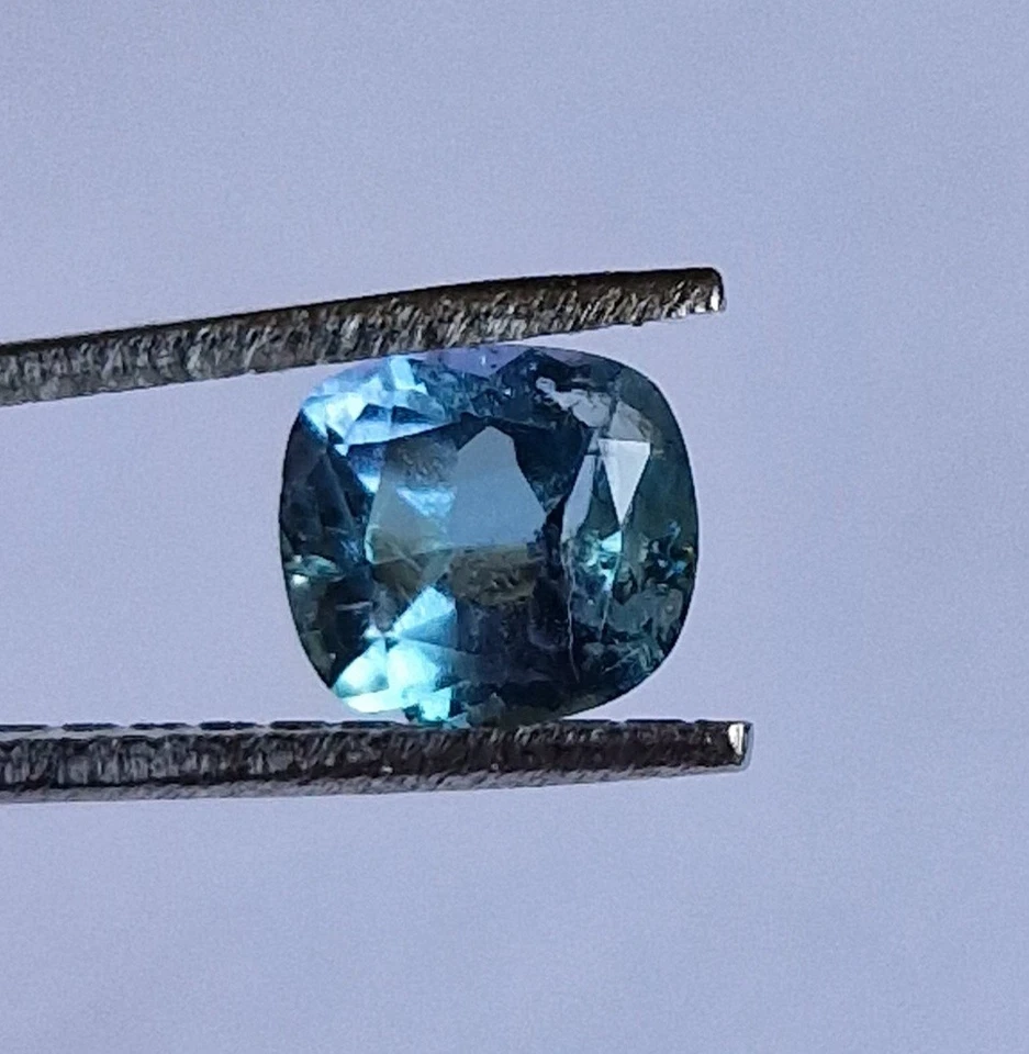 Blue Chromium Kornerupine 0.7ct. Tanzania. Natural Gemstone. #SK070 - Imagen 4 de 4