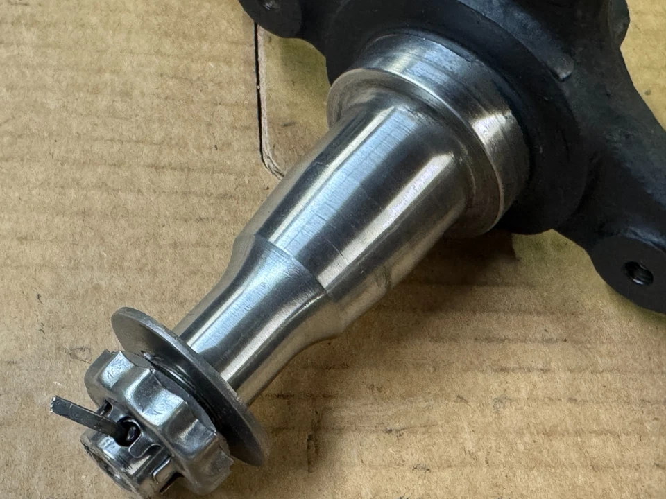 87-93 Ford Mustang V8 Husillos de freno delanteros Brazo de control Suspensión Puntal de dirección Foto 3 de 4