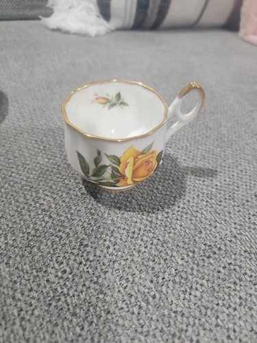 Taza y platillo de té Rosina Fine Bone China con rosas inglesas hecho en Inglaterra - Imagen 5 de 6