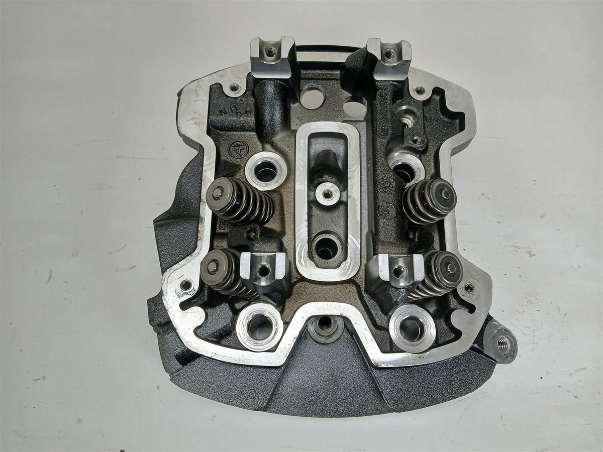 Harley Davidson M8 Milwaukee 8 Cylinder Head 16500392 for
