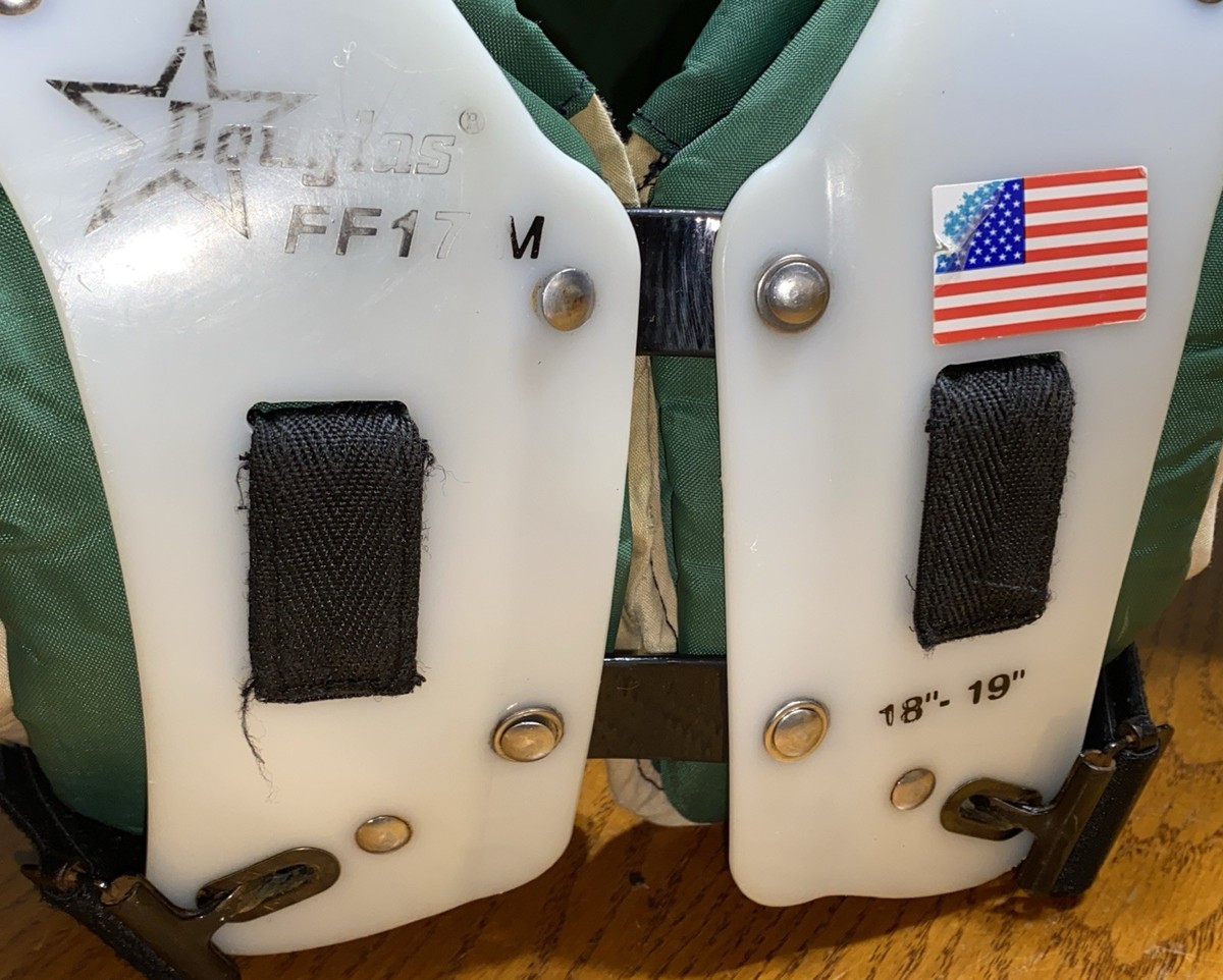 Douglas Custom Pro CP FF17 M 18”-19” Football Shoulder Pads