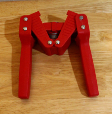Beer Bottle Manual Lever Capper Red ABS Plastic Cap Machine Made in Italy