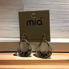 Mia inspiration decorated drop earring