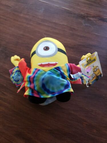 Despicable Me Hippie Minion Stuart in Tie-Dye Shirt Plush  Size 6 Inch NWT - Picture 1 of 3