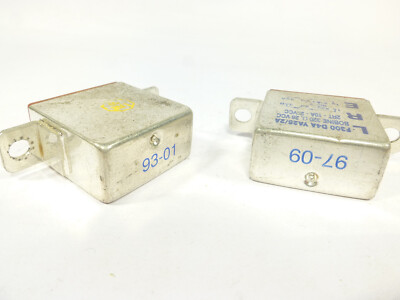 Paire De Relais Vintage LRE F300 D4A YA25/2A – 320 Ohms 28VDC – NOS